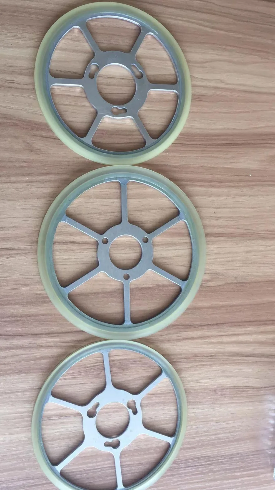Polyurethane wear components